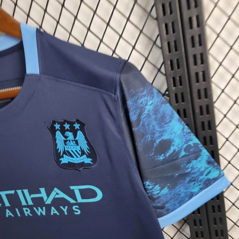 Camisa Retrô do Manchester City 2015/2016