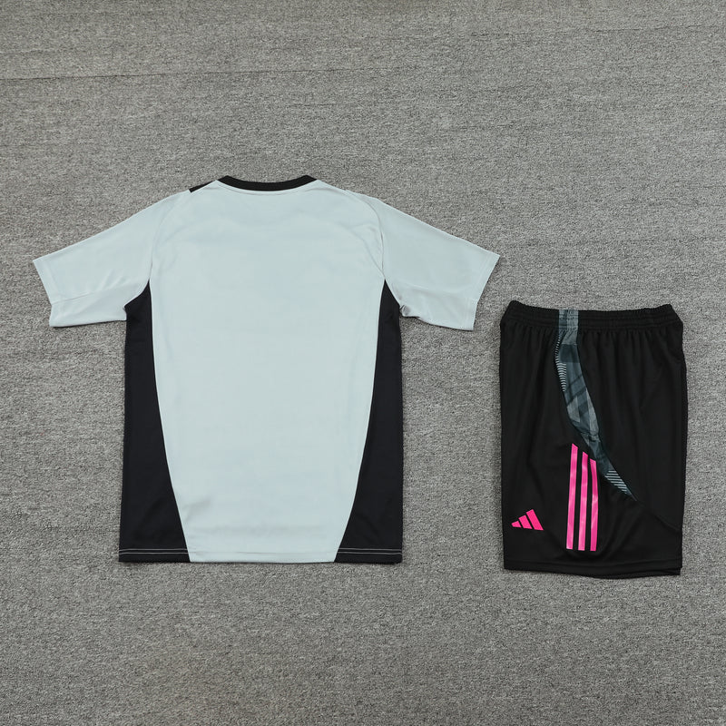 Kit Oficial da Juventus 24/25 - Treino