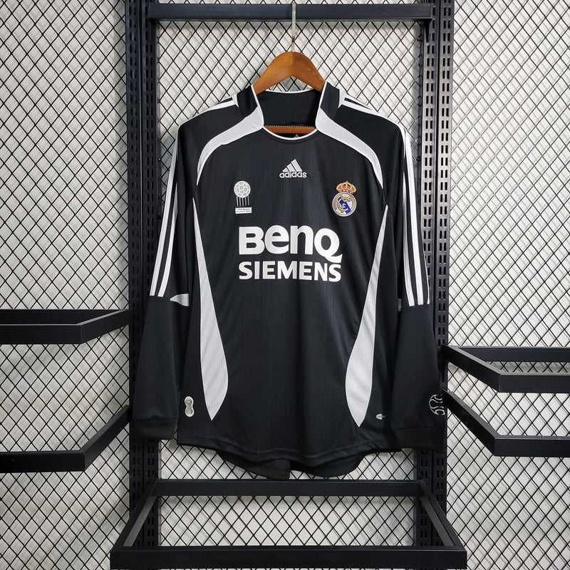 Camisa Retrô do Real Madrid 2006/2007 - Manga Longa