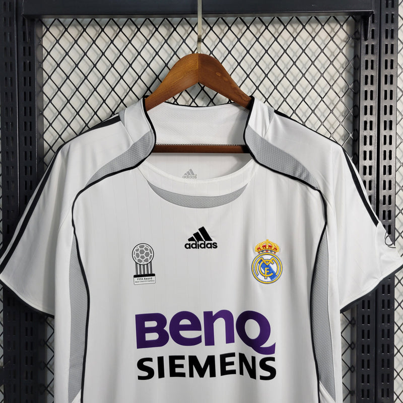 Camisa Retrô do Real Madrid 2006/2007