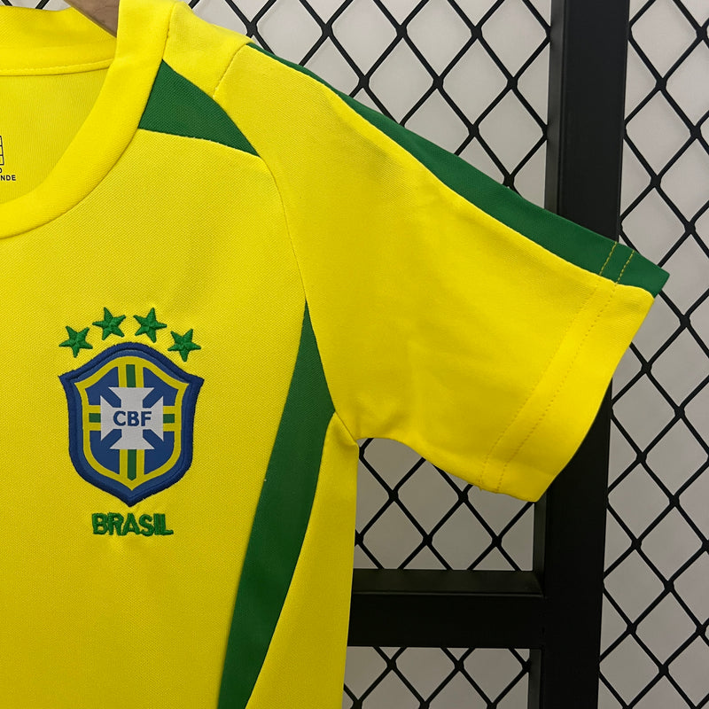 Conjunto Retrô Infantil do Brasil 2002 - Kids