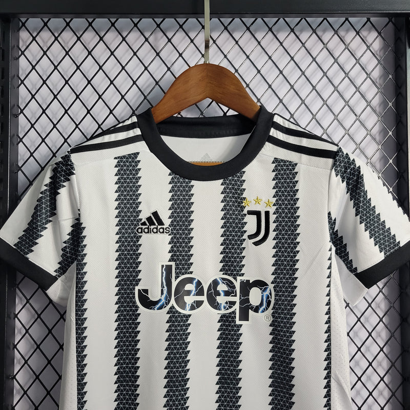 Conjunto Infantil Oficial da Juventus 22/23 - Kids