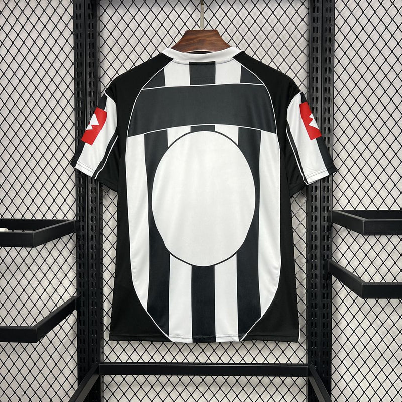 Camisa Retrô da Juventus 2002/2003 - Versão Retrô