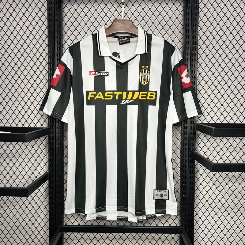 Camisa Retrô da Juventus 2001/2002