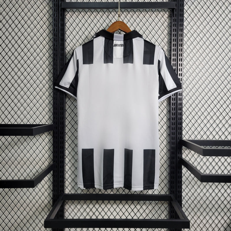 Camisa Retrô da Juventus 2014/2015