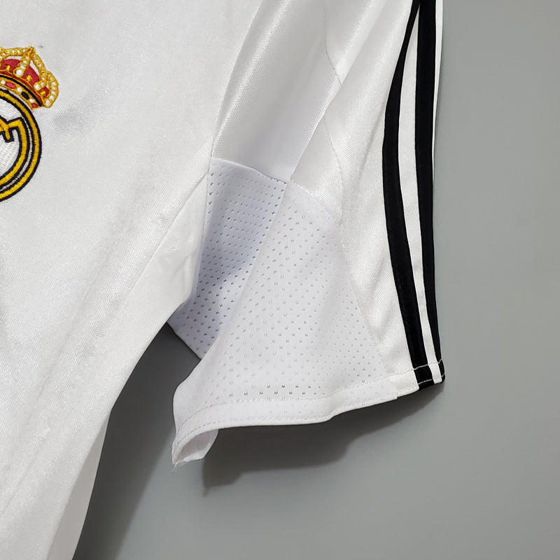 Camisa Retrô do Real Madrid 2004/2005