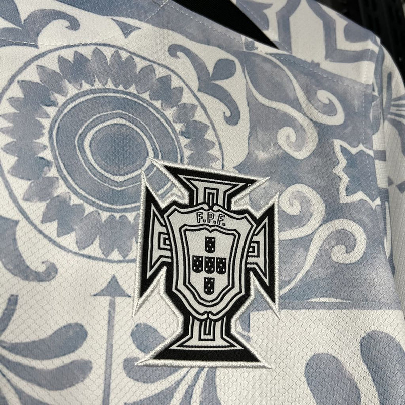 Camisa de Portugal 24/25 Versão Torcedor - Nike x Louise Vuitton