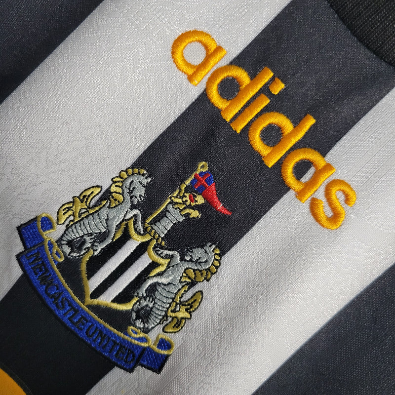 Camisa Retrô do Newcastle 1995/1997 - Manga Longa