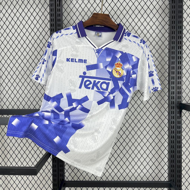 Camisa Retrô do Real Madrid 1996/1997