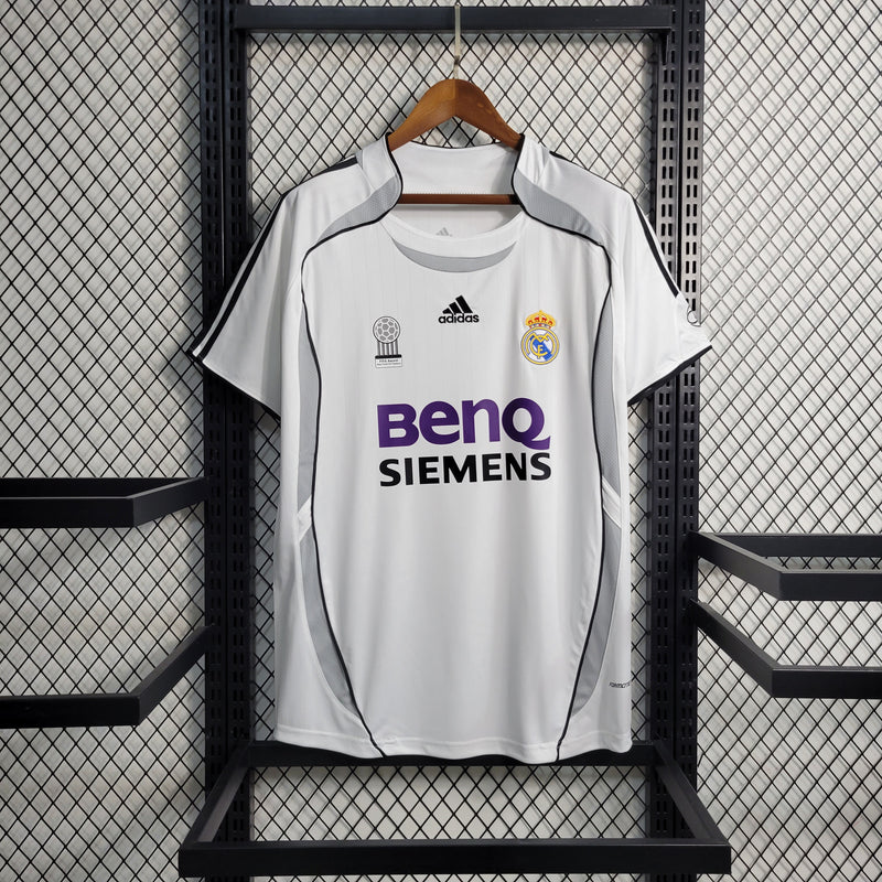 Camisa Retrô do Real Madrid 2006/2007