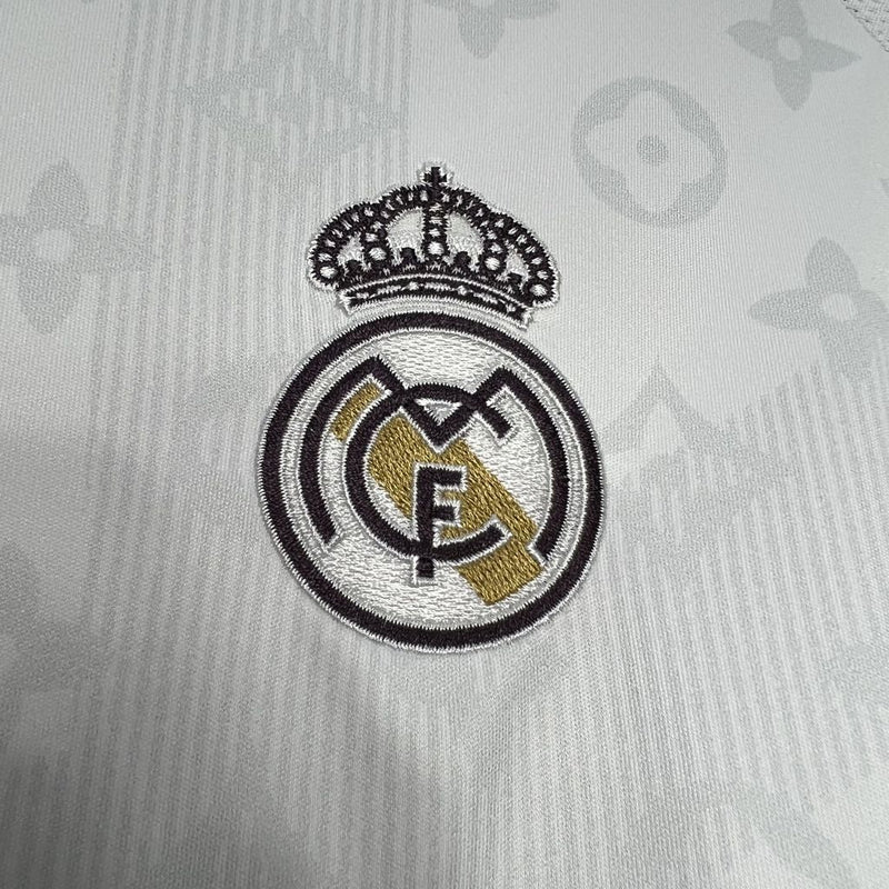 Camisa Oficial do Real Madrid 24/25 Versão Torcedor - Edição Louise Vuitton