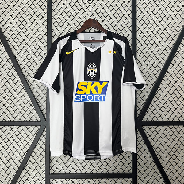 Camisa Retrô da Juventus 2004/2005