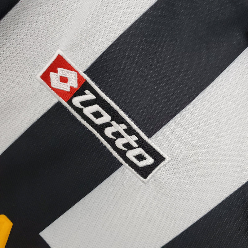 Camisa Retrô da Juventus 2001/2002