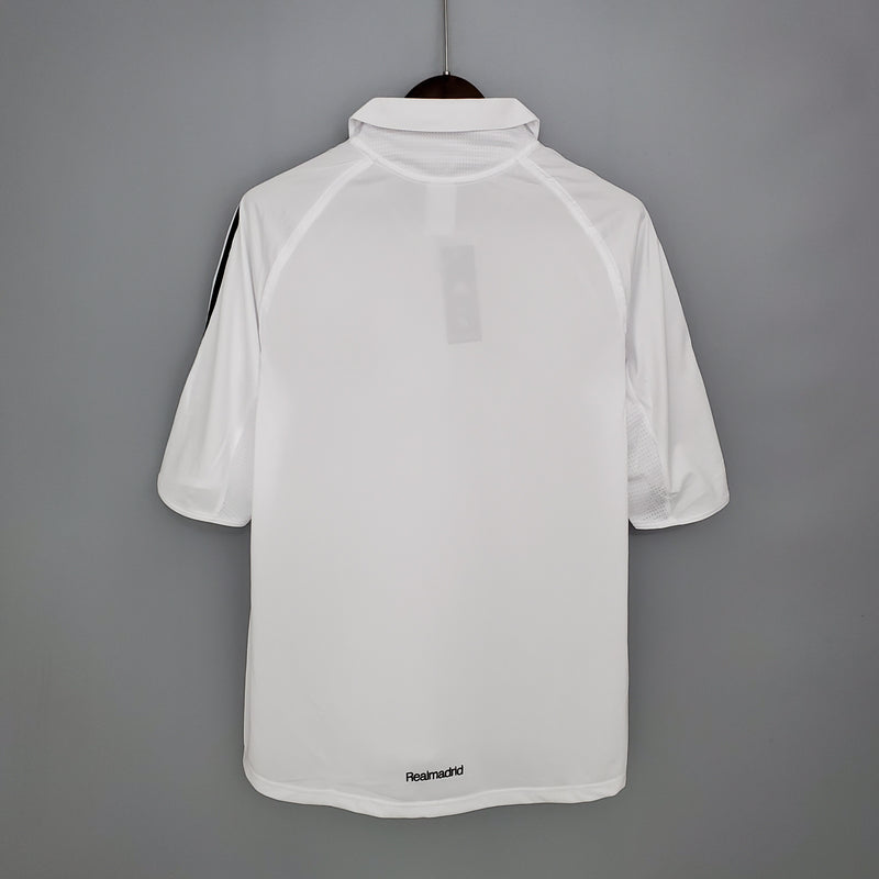 Camisa Retrô do Real Madrid 2005/2006