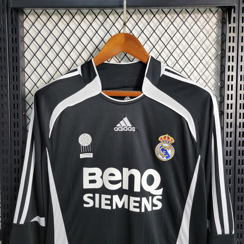 Camisa Retrô do Real Madrid 2006/2007 - Manga Longa