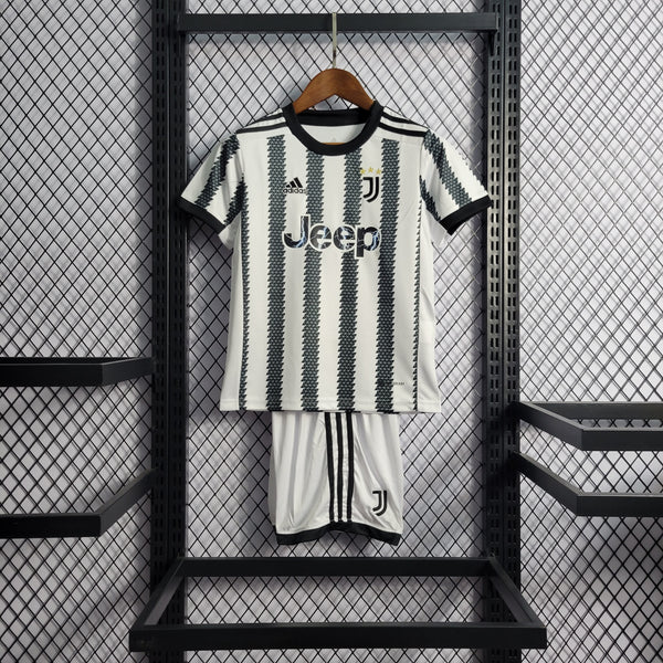 Conjunto Infantil Oficial da Juventus 22/23 - Kids