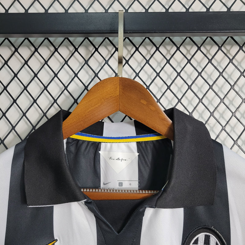 Camisa Retrô da Juventus 2014/2015