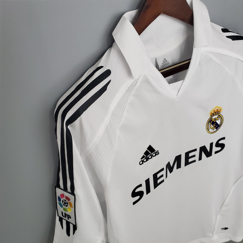 Camisa Retrô do Real Madrid 2005/2006