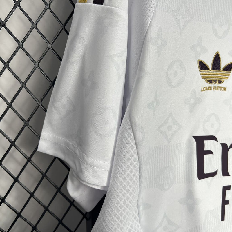 Camisa Oficial do Real Madrid 24/25 Versão Torcedor - Edição Louise Vuitton