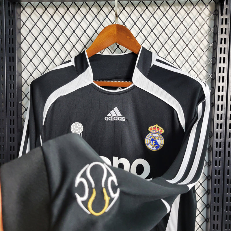 Camisa Retrô do Real Madrid 2006/2007 - Manga Longa