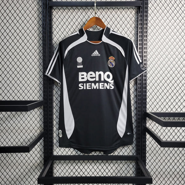 Camisa Retrô do Real Madrid 2006/2007