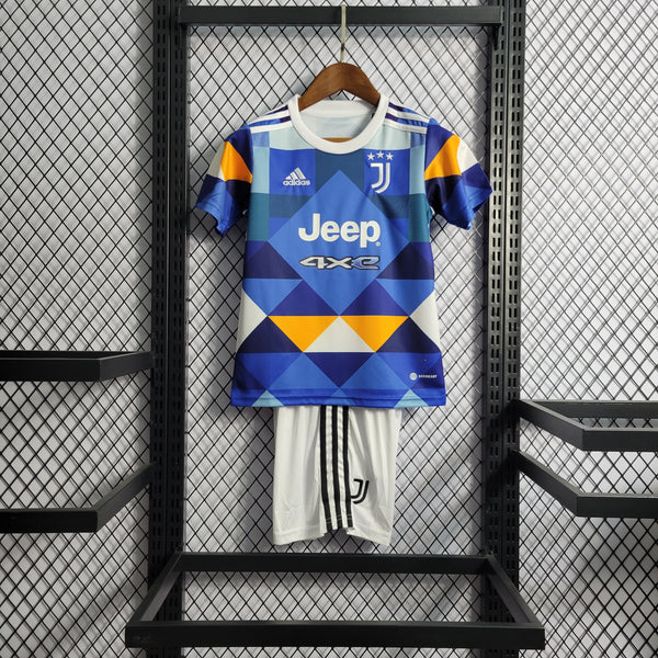 Conjunto Infantil Oficial da Juventus 22/23 - Kids