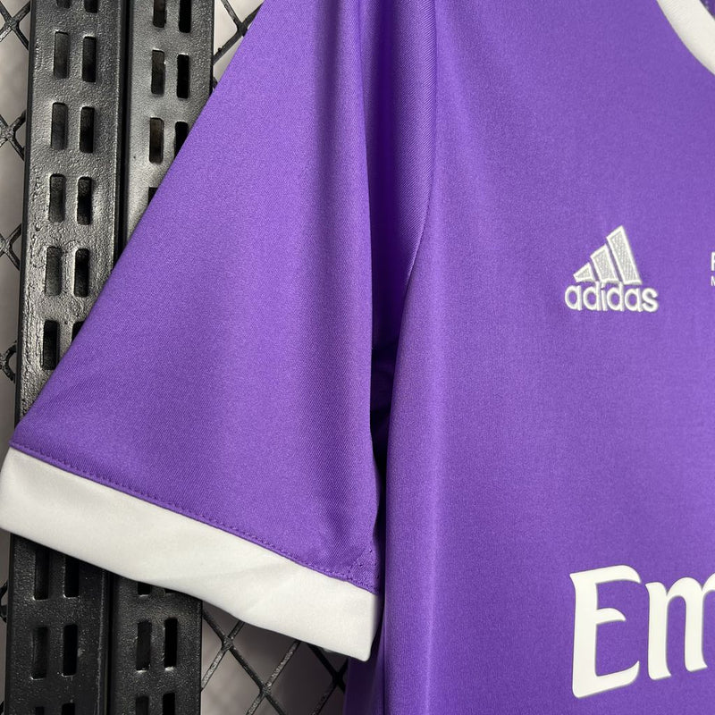 Camisa Retrõ do Real Madrid 2016/2017 - Final da Champions League