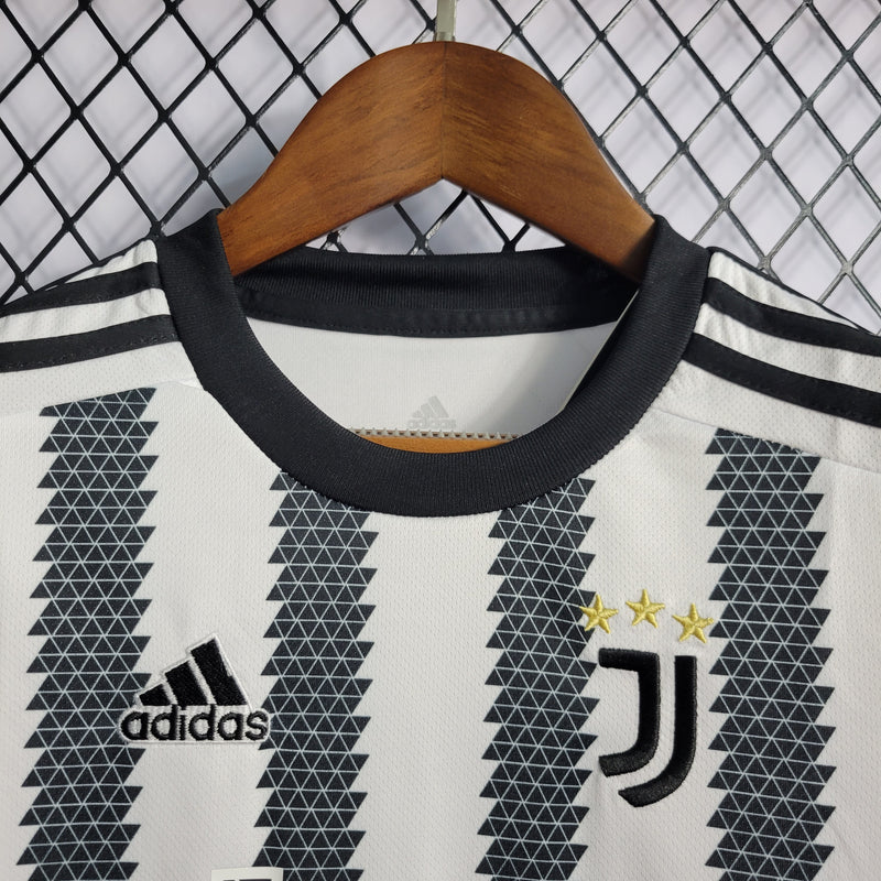 Conjunto Infantil Oficial da Juventus 22/23 - Kids