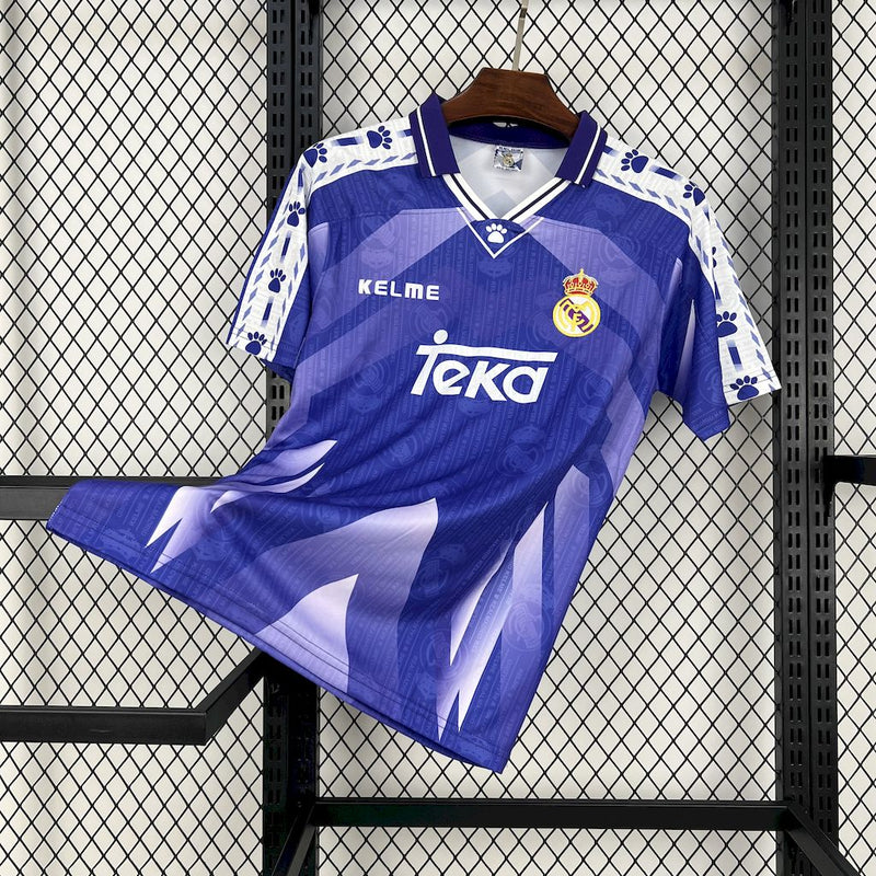 Camisa Retrô do Real Madrid 1996/1997