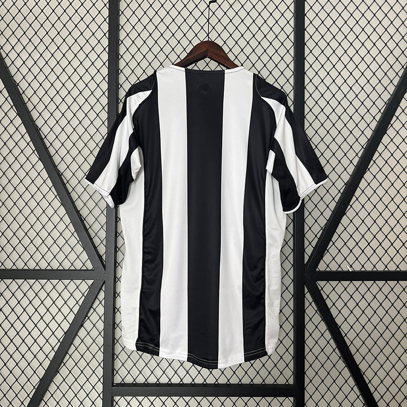 Camisa Retrô da Juventus 2004/2005