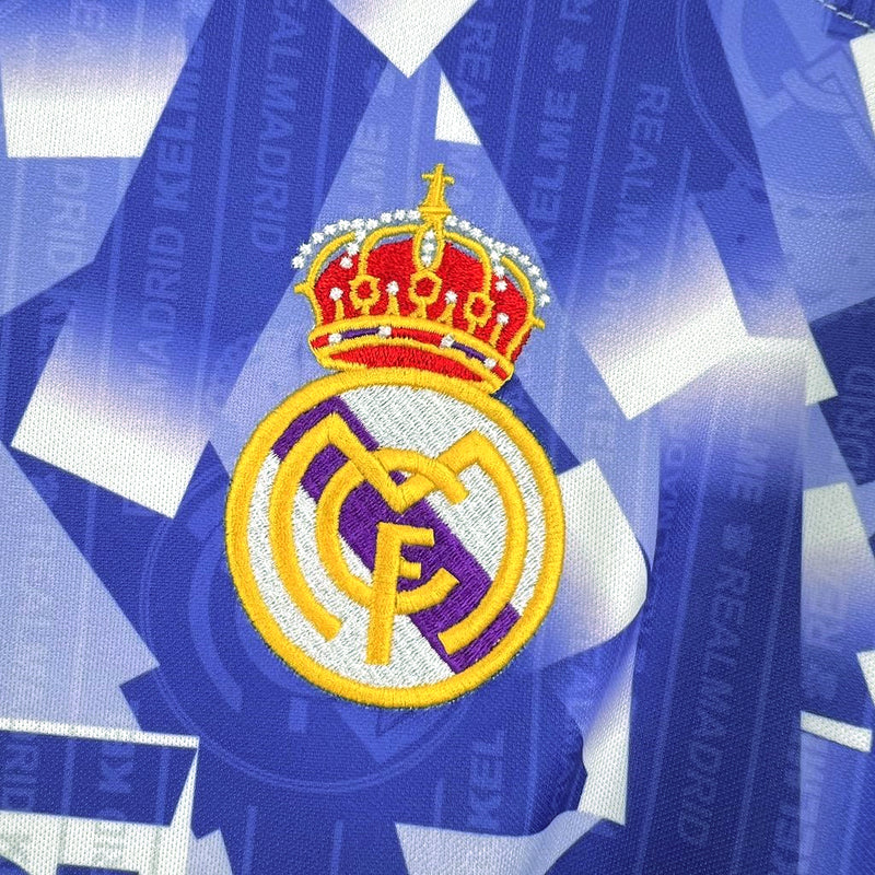 Camisa Retrô do Real Madrid 1996/1997