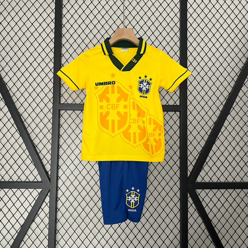 Conjunto Retrô Infantil Oficial do Brasil 1993/1994