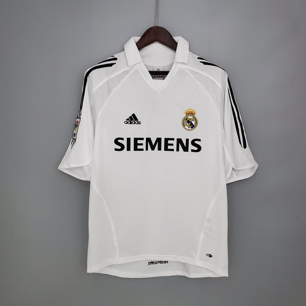 Camisa Retrô do Real Madrid 2005/2006