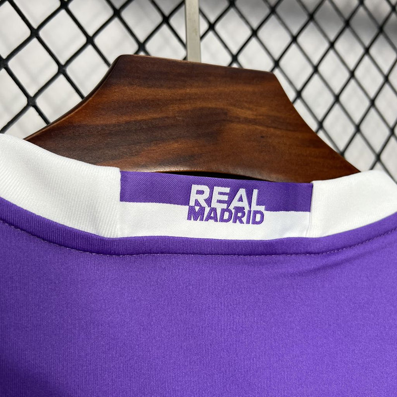 Camisa Retrõ do Real Madrid 2016/2017 - Final da Champions League