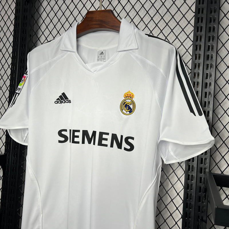 Camisa Retrô do Real Madrid 2005/2006