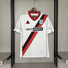 Camisa Retrô do Manchester City 2002/2003 - Versão Retrô