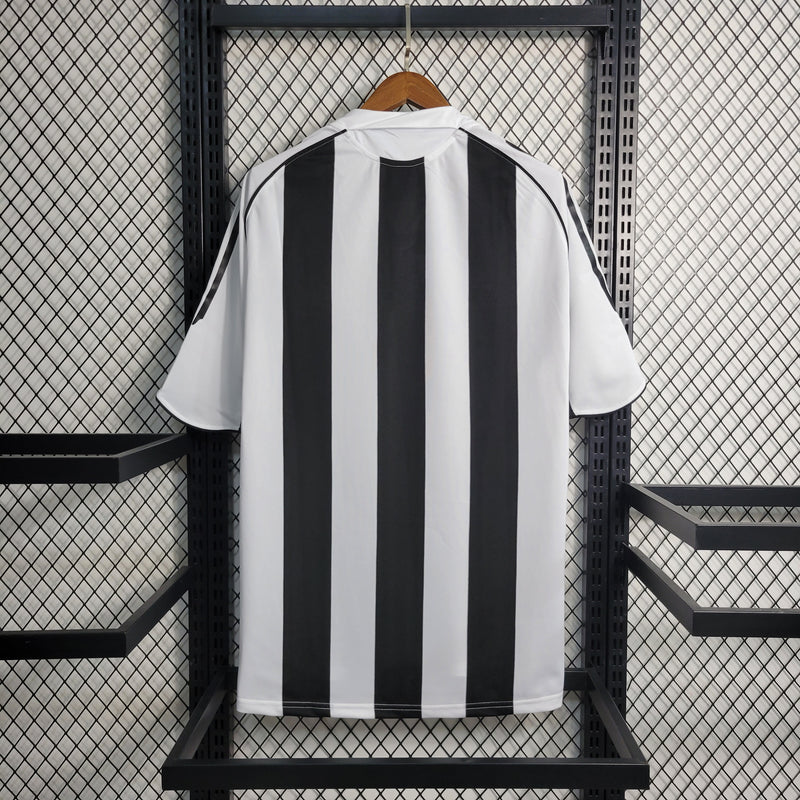 Camisa Retrô do Newcastle 2004